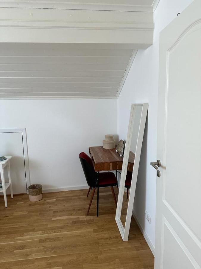 Lichtdurchflutete 90 M2 Drei Duplexwohnung In Altperlach Apartment Munich